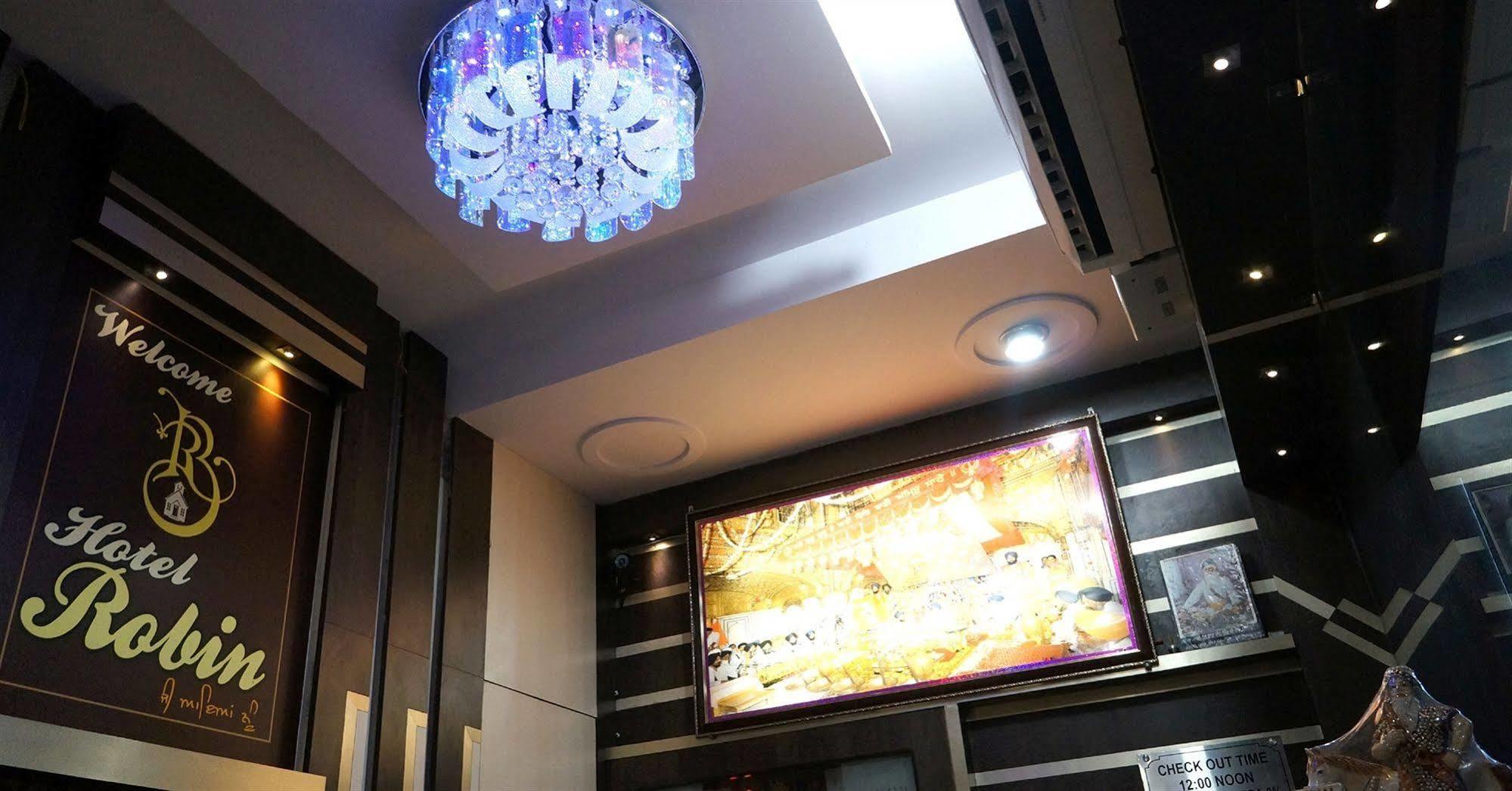 Hotel Robin Амритсар Екстериор снимка